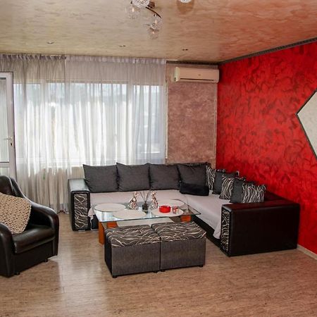 Vilhelmov'S Apartament Луковит Экстерьер фото